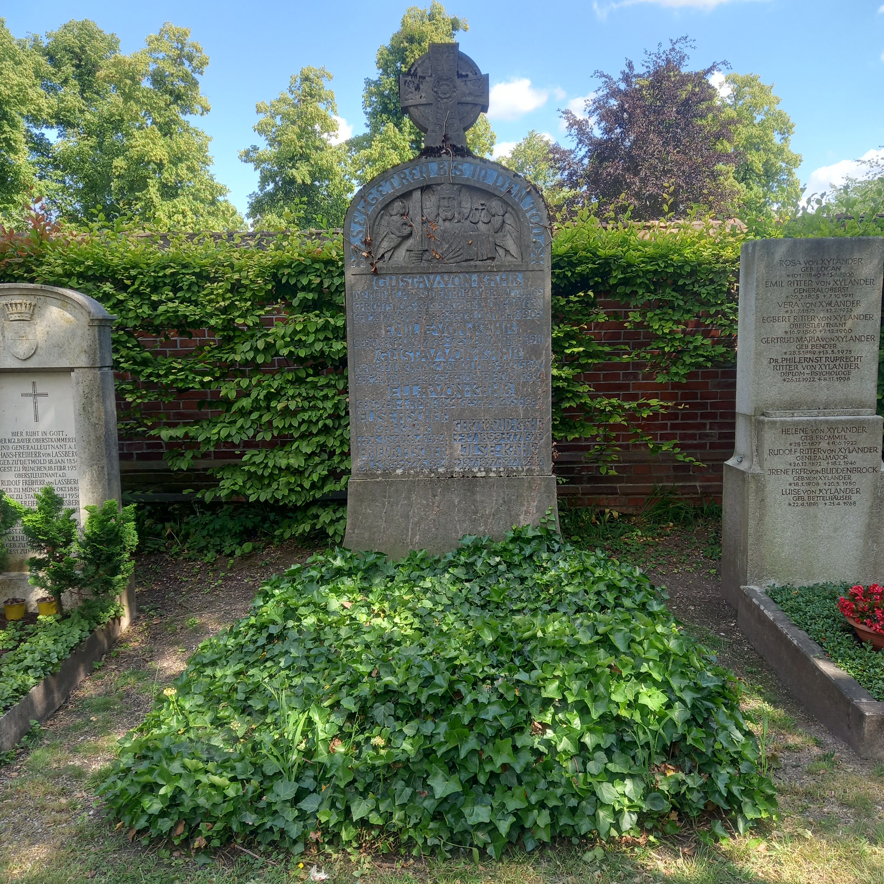 Familiengrab von Gustav von Kahr auf dem Nordfriedhof München